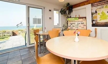 Yha Treyarnon Bay Padstow