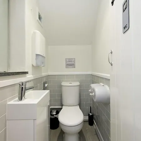Yha Treyarnon Bay Hostel