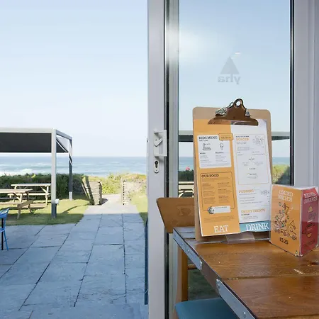 Yha Treyarnon Bay Hostel